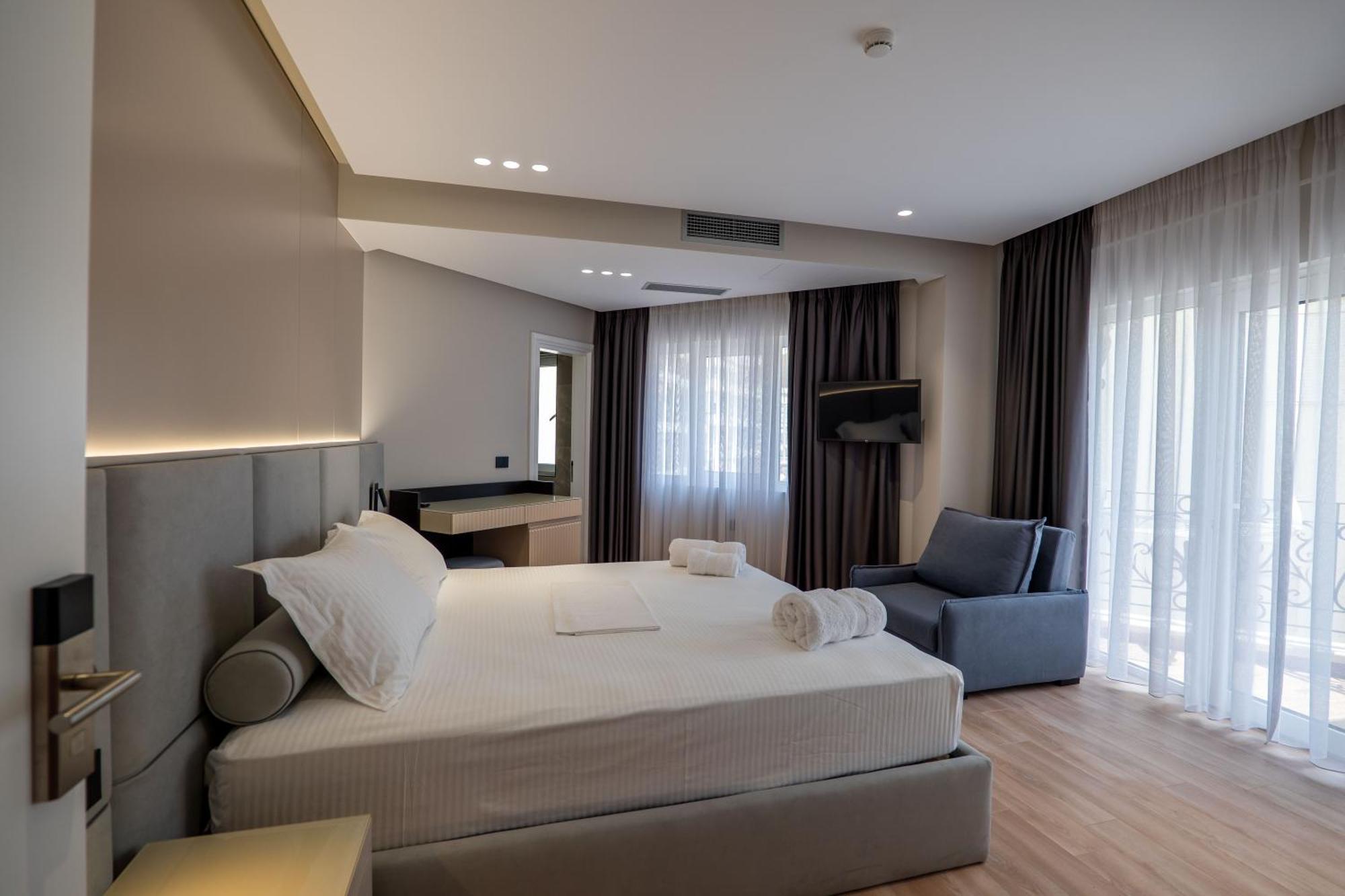 Ami Mar Hotel Sarandë 외부 사진