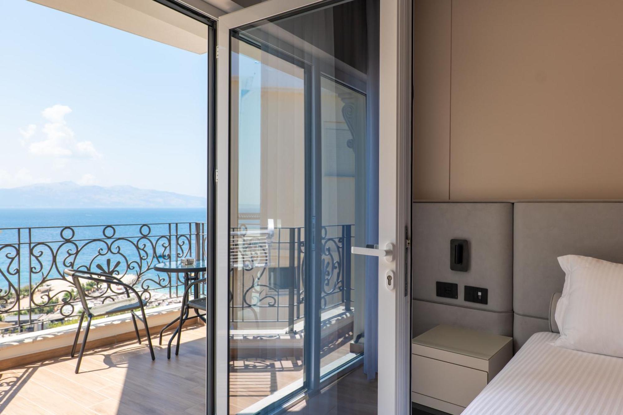 Ami Mar Hotel Sarandë 외부 사진