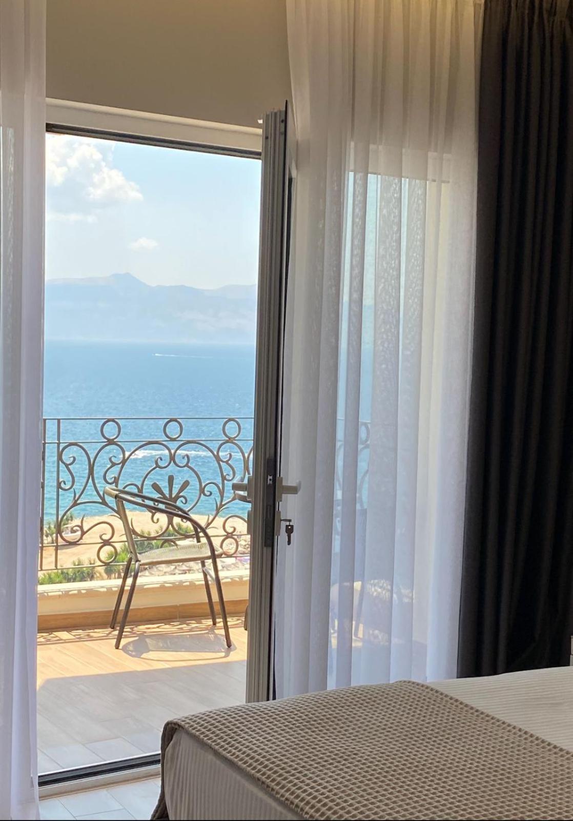 Ami Mar Hotel Sarandë 외부 사진